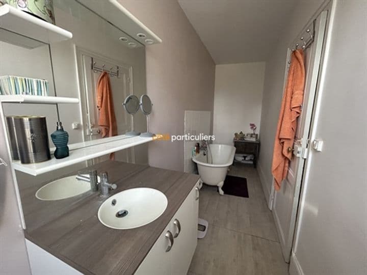 2 bedrooms apartment for sale in Saint-Amand-Montrond, France - Image 4