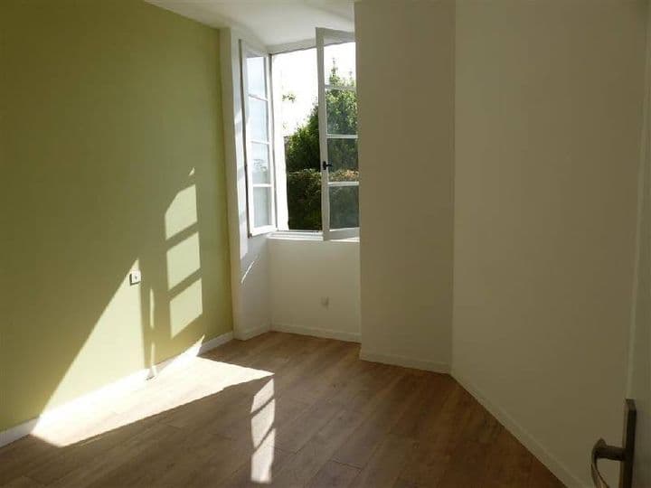 2 bedrooms house for sale in  France - Image 7