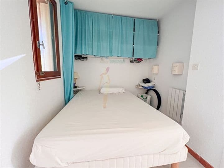 1 bedroom apartment for sale in Sainte-Maxime, France - Image 2