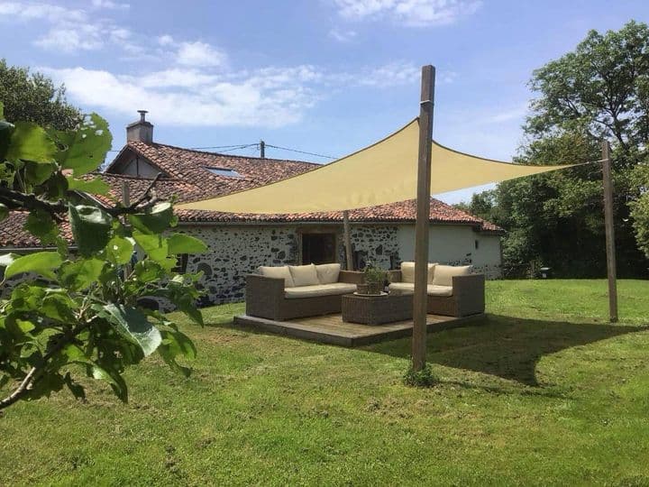 3 bedrooms house for sale in SAINT BARBANT, France - Image 2