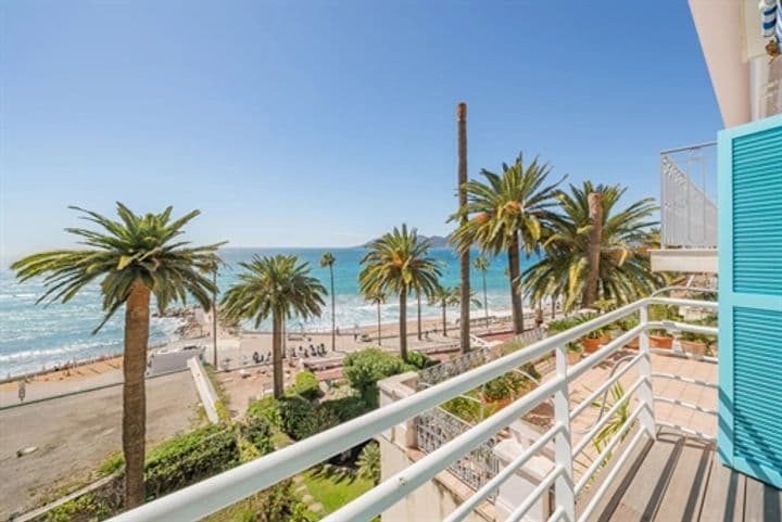 1 bedroom apartment for sale in Cannes, France - Image 2