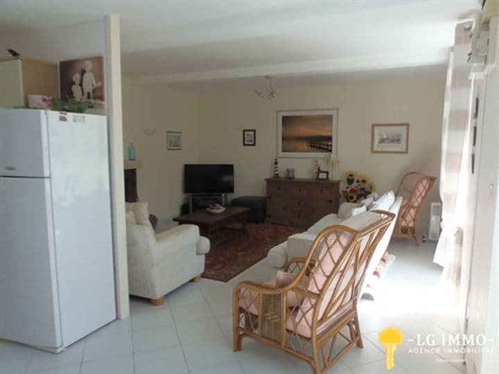 2 bedrooms house for sale in Mortagne-sur-Gironde, France - Image 3