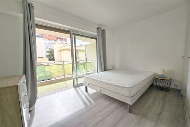 1 bedroom apartment for sale in Cannes, France - Image 9