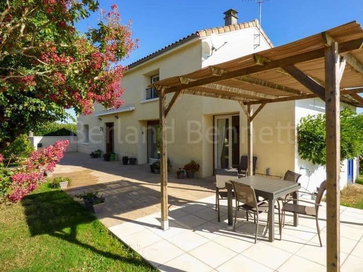 4 bedrooms house for sale in Sauze Vaussais, France