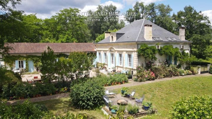 8 bedrooms house for sale in  France - Image 3