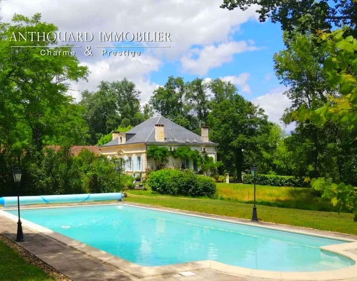 8 bedrooms house for sale in  France - Image 2