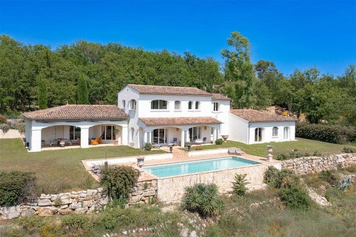 5 bedrooms house for sale in  France