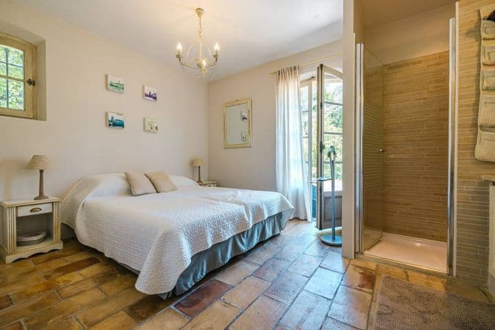 5 bedrooms house for sale in  France - Image 9