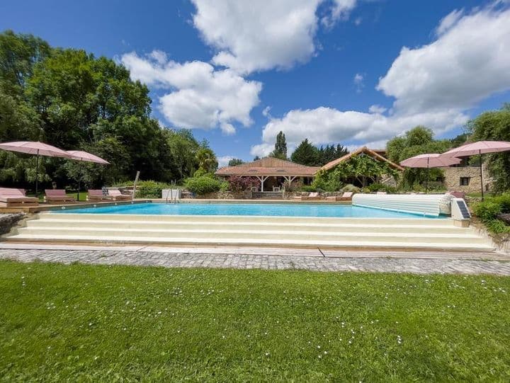 17 bedrooms other for sale in Le Buisson-de-Cadouin, France