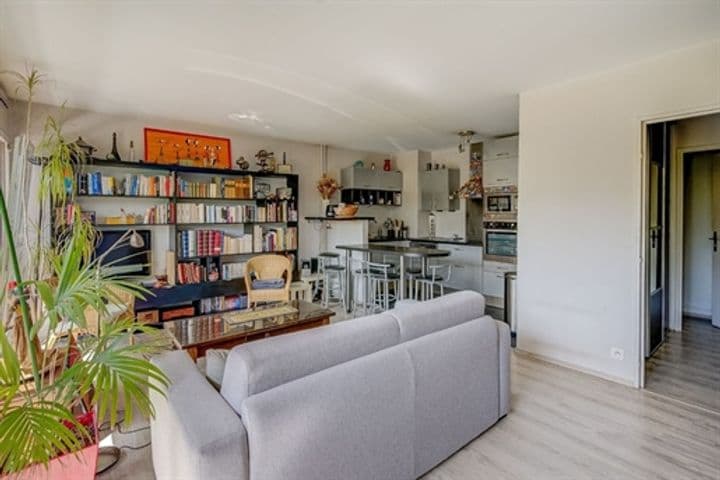 3 bedrooms house for sale in Nanterre, France - Image 2