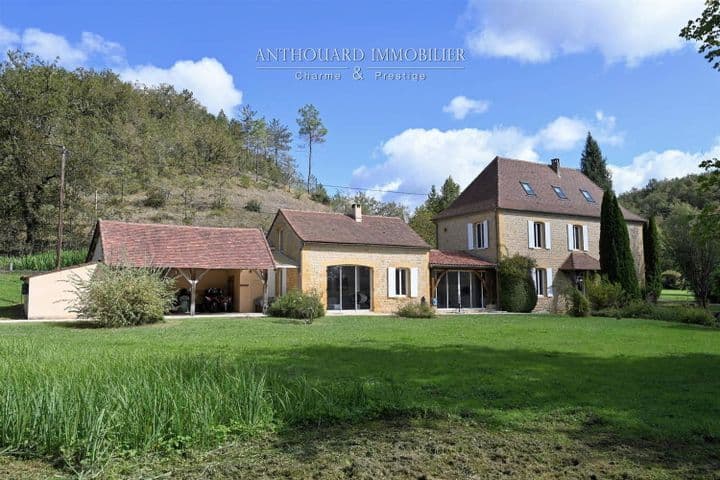 5 bedrooms house for sale in  France