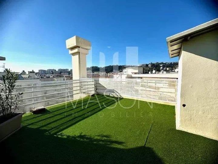 2 bedrooms house for sale in  France - Image 5