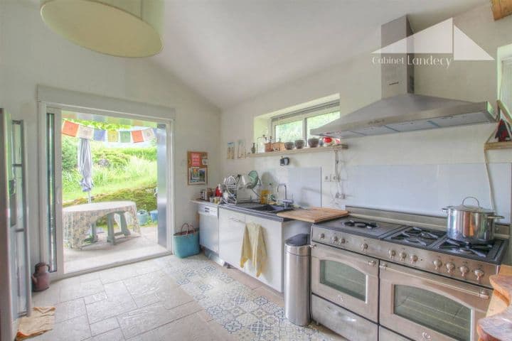 2 bedrooms house for sale in  France - Image 6