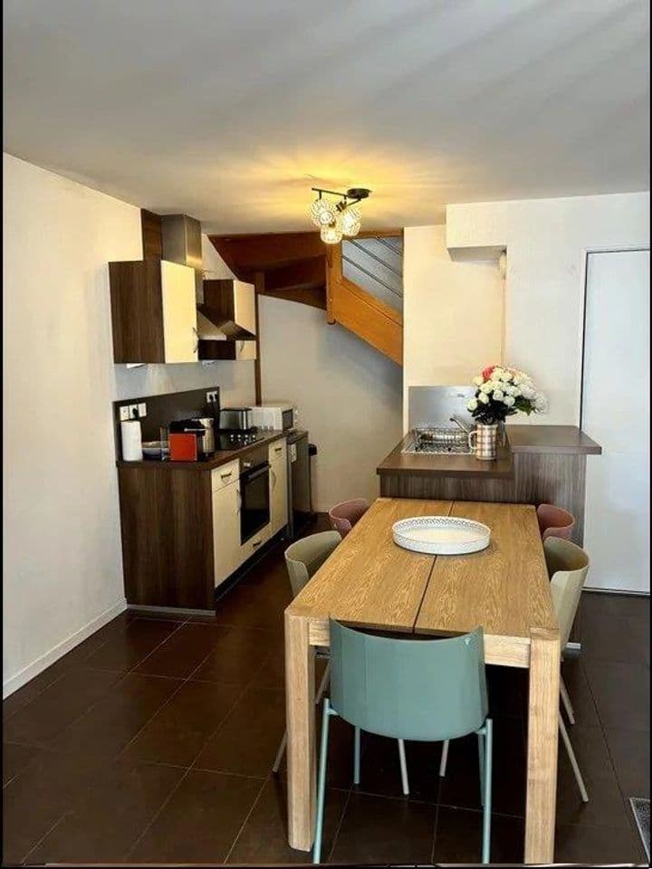 2 bedrooms house for sale in  France - Image 6