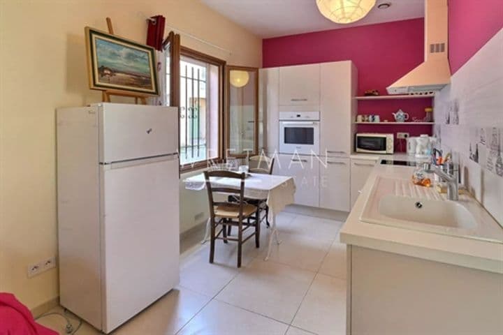 House for sale in Roquebrune-sur-Argens, France - Image 10