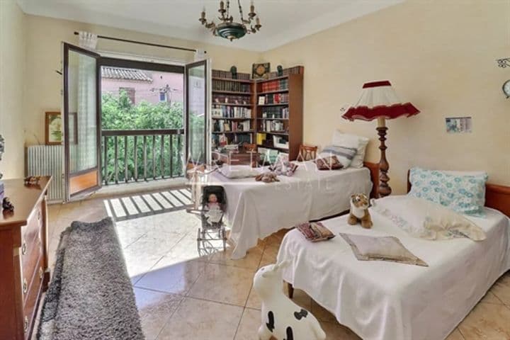 House for sale in Roquebrune-sur-Argens, France - Image 3