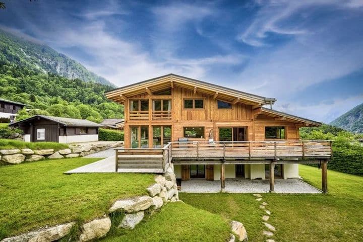 4 bedrooms house for sale in Rhones Alps, France