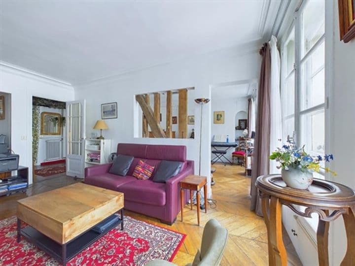 2 bedrooms apartment for sale in Paris, France