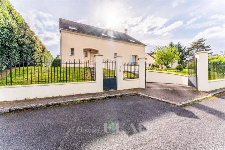 5 bedrooms house for sale in  France