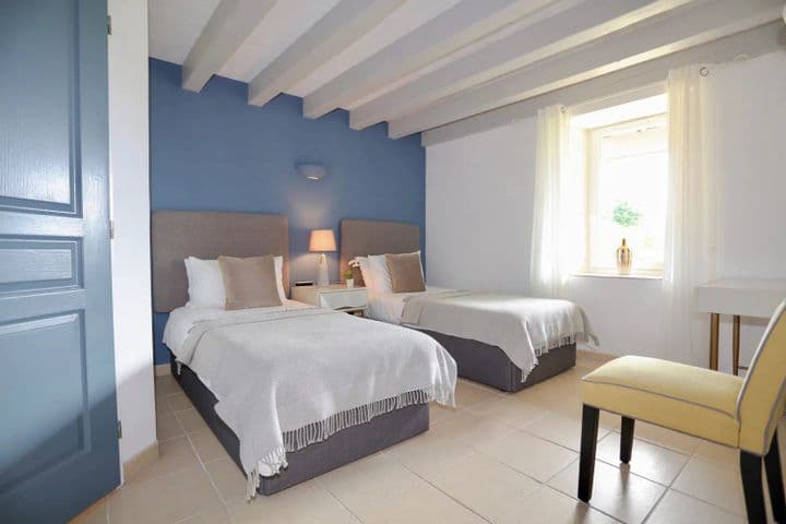 8 bedrooms house for sale in  France - Image 8