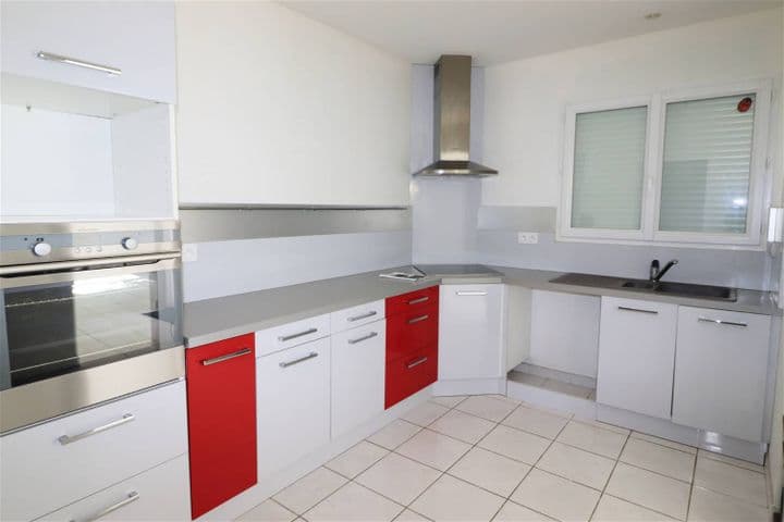 3 bedrooms house for sale in saujon, France - Image 2