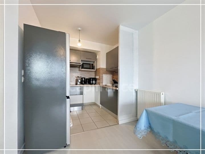 1 bedroom apartment for sale in Chennevieres-sur-Marne, France - Image 2