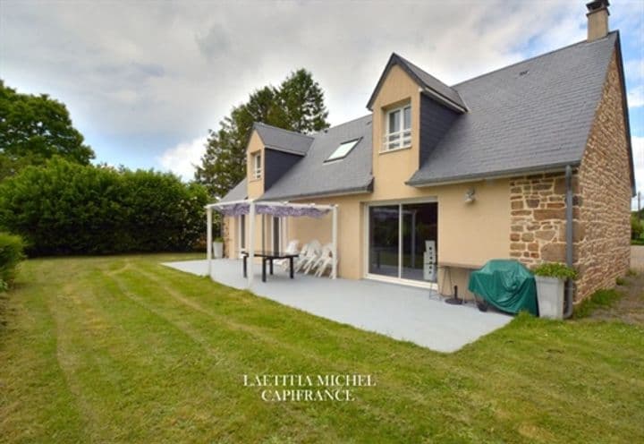 House for sale in Vire, France - Image 11