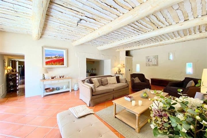 6 bedrooms other for sale in Le Thor, France