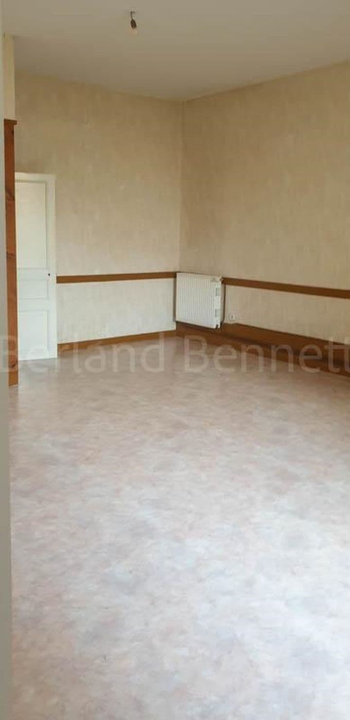 8 bedrooms building for sale in Ruffec, France - Image 4