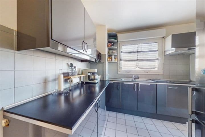 2 bedrooms apartment for sale in Villeneuve-la-Garenne, France - Image 2