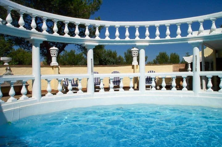 7 bedrooms house for sale in Beaucaire, France - Image 4