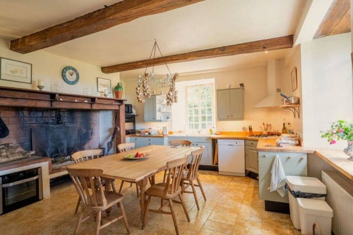 5 bedrooms house for sale in Rural, France - Image 3