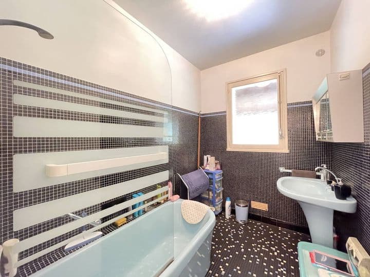 2 bedrooms house for sale in confolens, France - Image 11