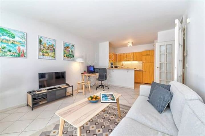 1 bedroom apartment for sale in Antibes, France - Image 4