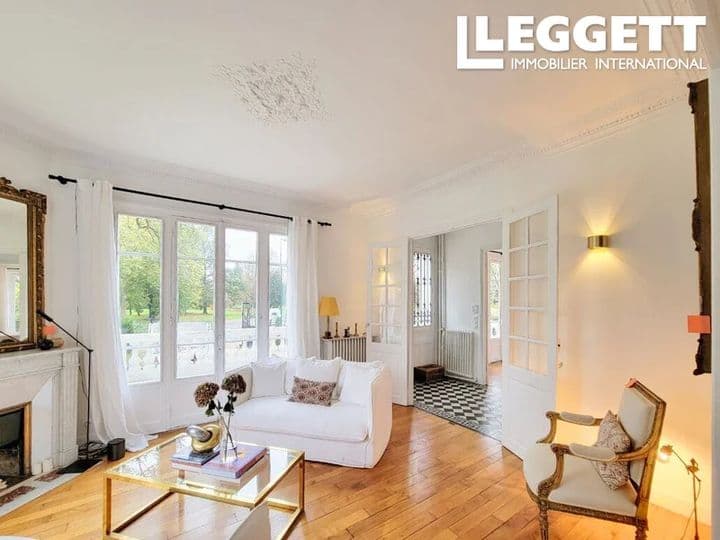 6 bedrooms house for sale in  France