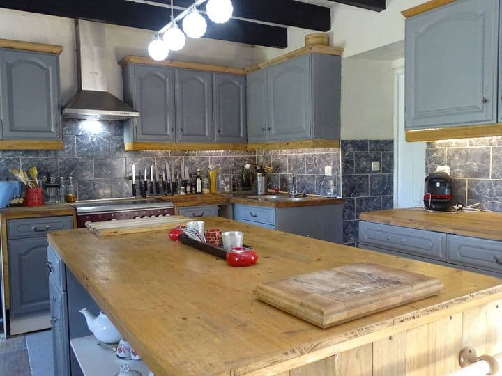 4 bedrooms house for sale in Kergrist-Moelou, France - Image 6