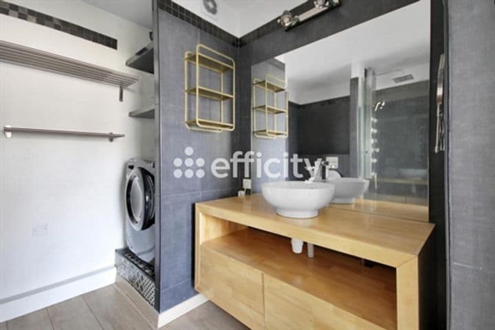 1 bedroom apartment for sale in Paris, France - Image 4