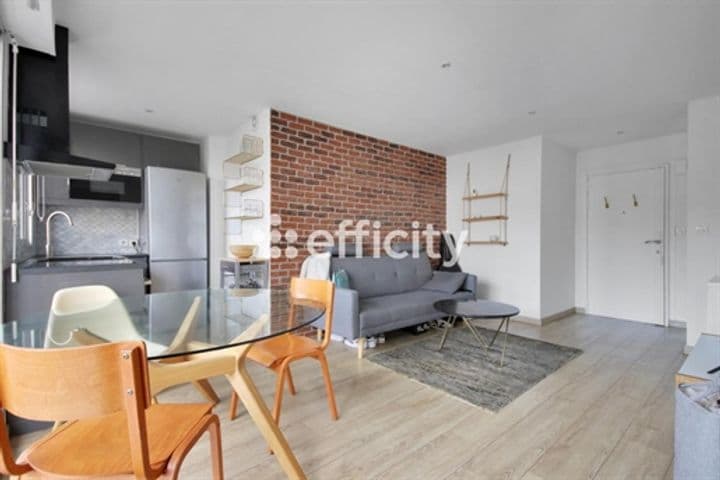 1 bedroom apartment for sale in Paris, France - Image 2