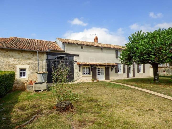 3 bedrooms house for sale in Sauze Vaussais, France