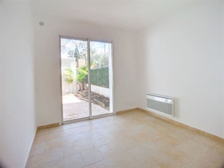 2 bedrooms apartment for sale in Frejus, France - Image 3