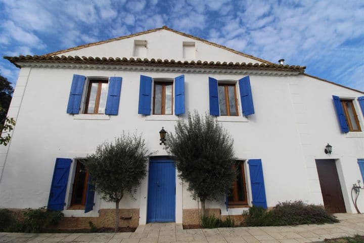 House for sale in Lagrasse, France - Image 2