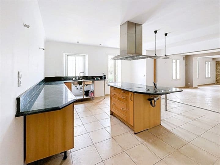 6 bedrooms building for sale in Saint-Cannat, France - Image 3