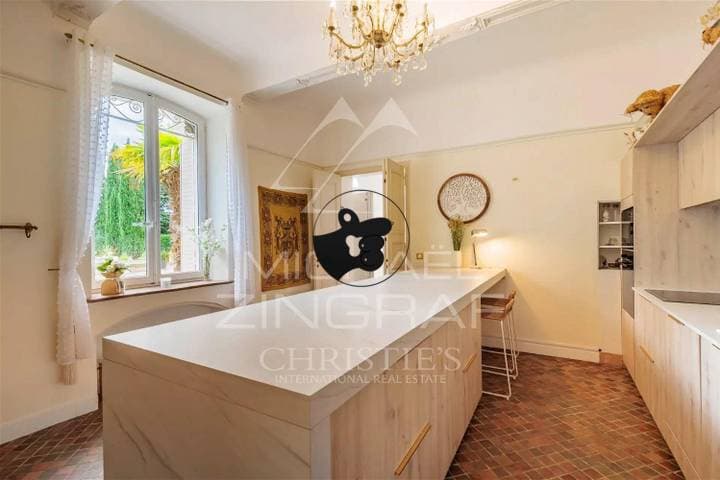 5 bedrooms house for sale in Vaucluse (84), France - Image 9