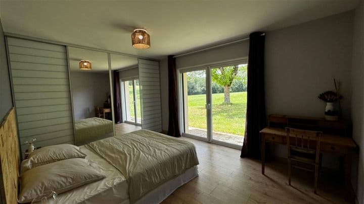 5 bedrooms house for sale in  France - Image 8