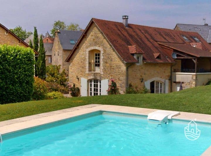 4 bedrooms house for sale in  France