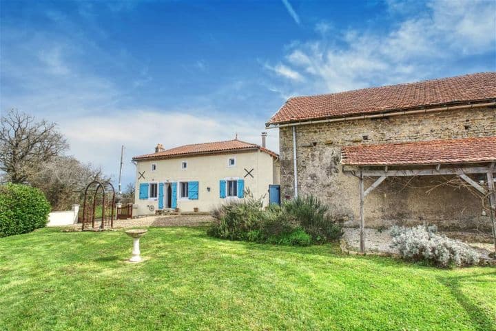 2 bedrooms house for sale in  France - Image 2