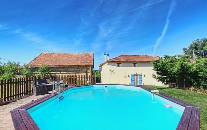 2 bedrooms house for sale in  France