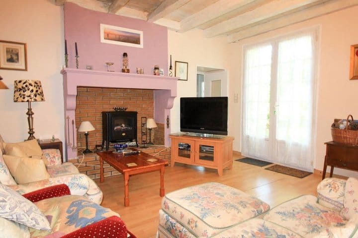 2 bedrooms house for sale in SAINT PIERRE DE LILE, France - Image 3