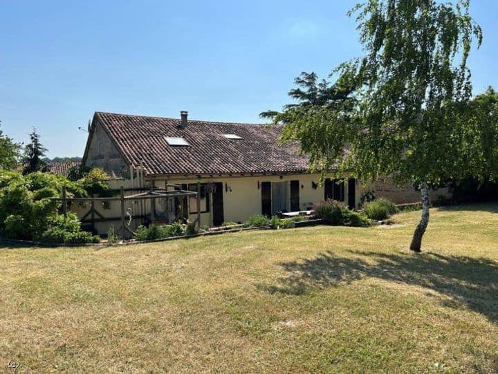 4 bedrooms house for sale in Charroux, France - Image 3