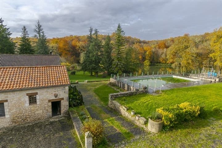 9 bedrooms house for sale in Brantome, France - Image 2